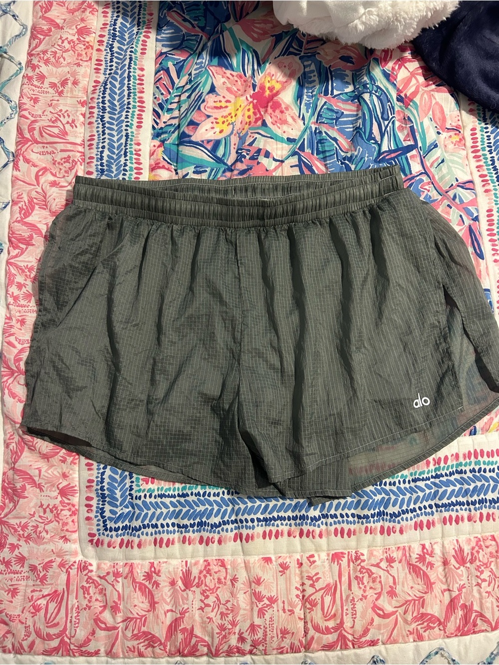 ALO Yoga grey Athletic Shorts